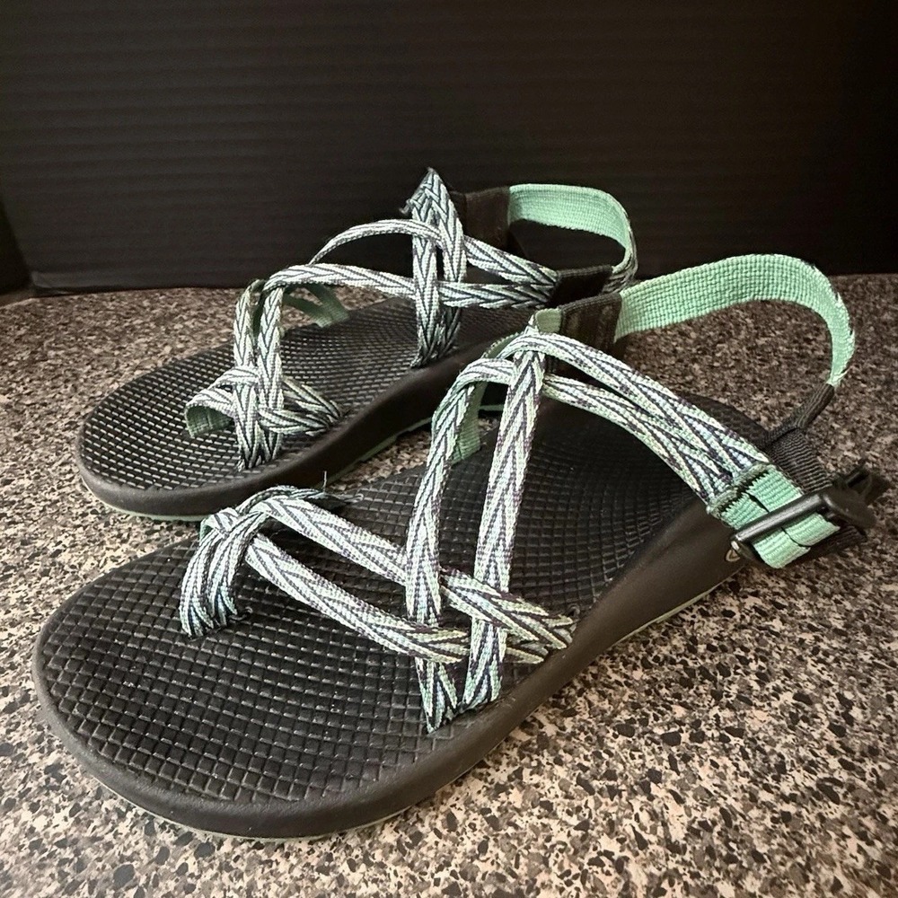 Chaco Zx2 Classic Sandals Women's Size 9 Mint Green Hiking Outdoors Toe Loop